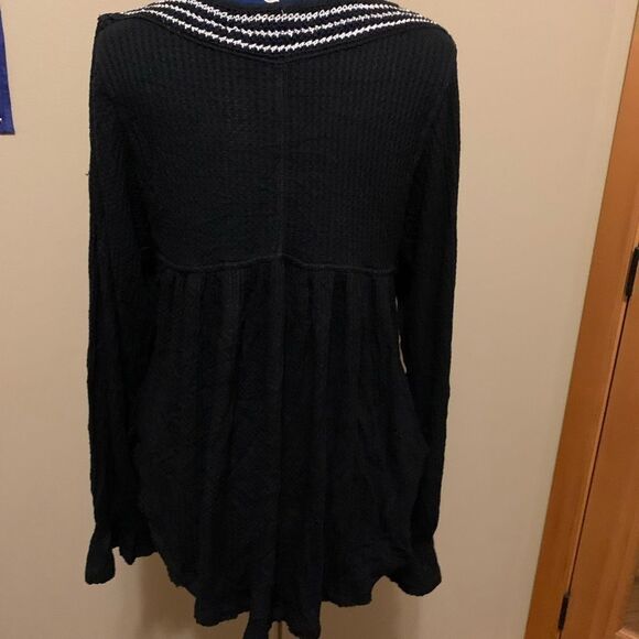 Free People Black Crochet Detail Long Sleeve Tunic Top Bohemian Style - Picture 6 of 7